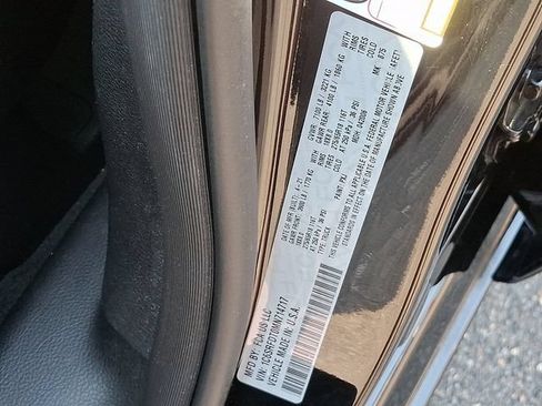 Used 2021 RAM 1500 Laramie AWD/4WD image 38