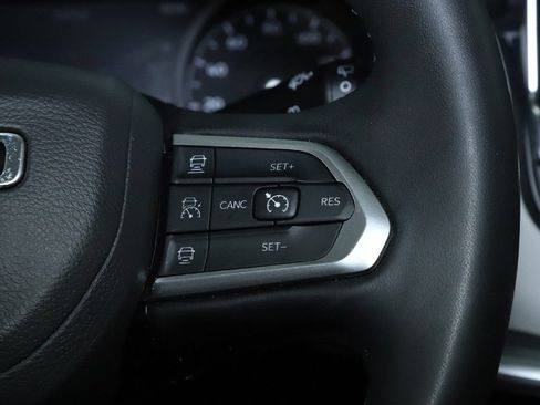 Used 2025 Jeep Compass Limited AWD/4WD image 23