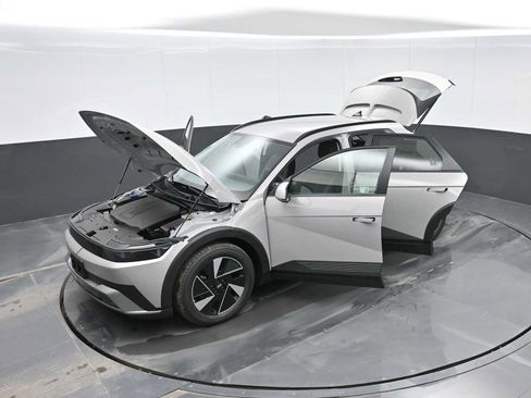 New 2025 Hyundai Ioniq 5 SEL image 38