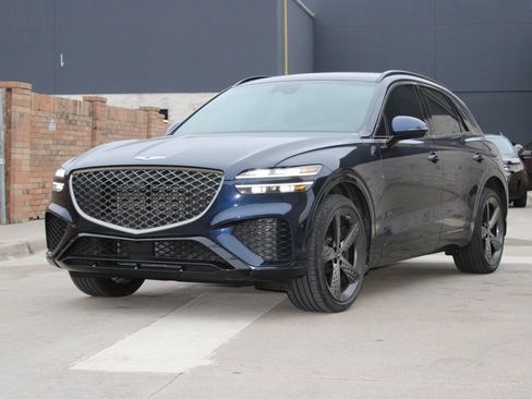 Used 2023 Genesis GV70 2.5T w/ Sport Prestige Package image 2