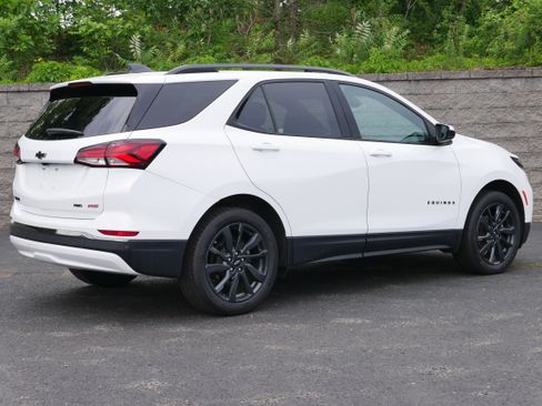 Used 2023 Chevrolet Equinox RS AWD/4WD image 7