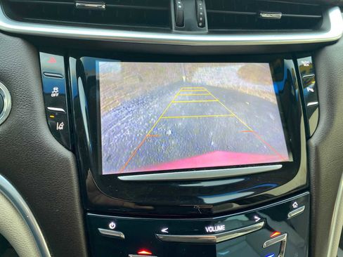 Used 2013 Cadillac XTS Luxury w/ Driver Awareness Package image 19