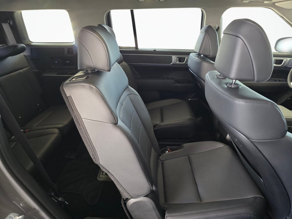 Used 2026 Hyundai Santa Fe Limited AWD/4WD image 41