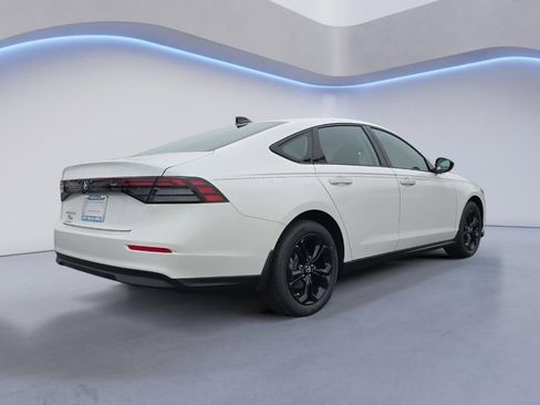 New 2025 Honda Accord SE image 6