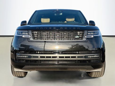 Used 2025 Land Rover Range Rover Autobiography image 8