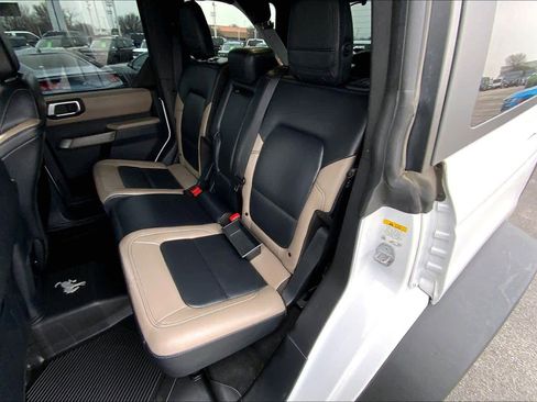 Used 2022 Ford Bronco Wildtrak image 19