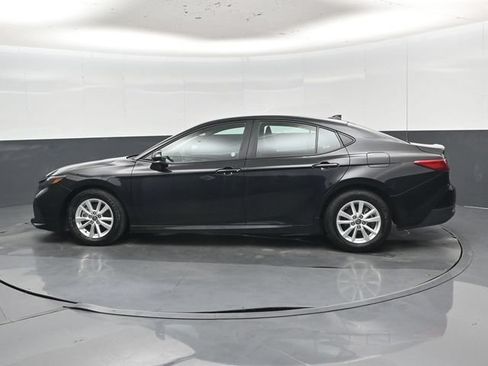 Used 2025 Toyota Camry LE FWD image 35