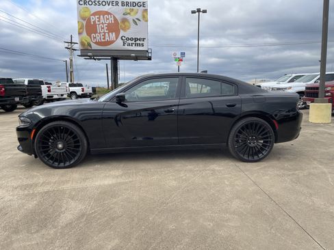 Used 2023 Dodge Charger SXT image 7