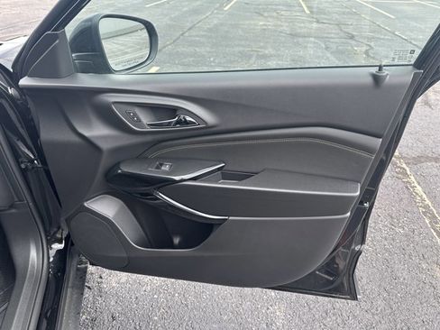 New 2025 Chevrolet Trax ACTIV w/ Sunroof Package image 31