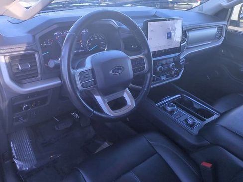 Used 2024 Ford Expedition XLT image 13