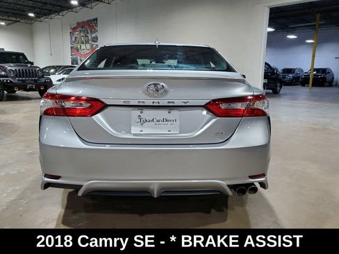 Used 2018 Toyota Camry SE w/ Audio Package FWD image 10
