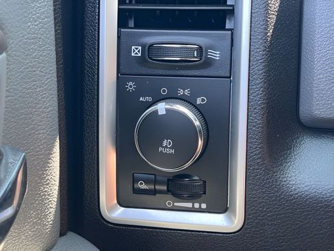 Used 2017 RAM 1500 Big Horn AWD/4WD image 23