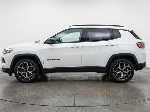 Used 2025 Jeep Compass Limited AWD/4WD image 5