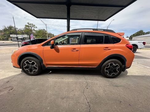 Used 2014 Subaru Crosstrek 2.0i Limited w/ Popular Package #2 AWD/4WD image 5