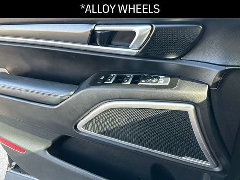 Used 2022 Kia Telluride S image 14