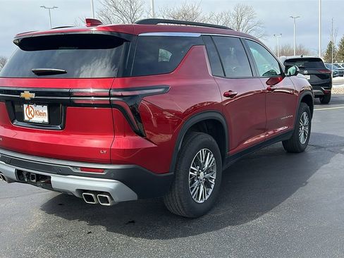 Used 2024 Chevrolet Traverse LT w/ Trailering Package image 8