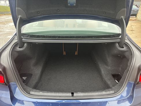 Used 2021 BMW 540i xDrive w/ Premium Package image 9