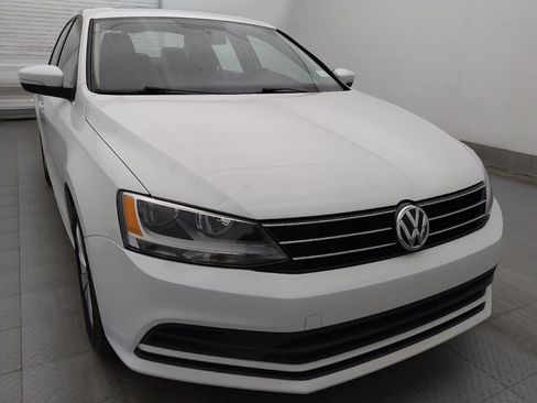 Used 2015 Volkswagen Jetta SE FWD image 13