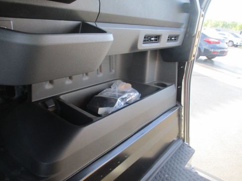 Used 2024 Chevrolet Brightdrop 600 w/ Battery Pack, Max Range AWD/4WD image 16