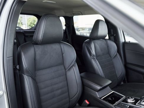 Used 2024 Mitsubishi Outlander SE image 26