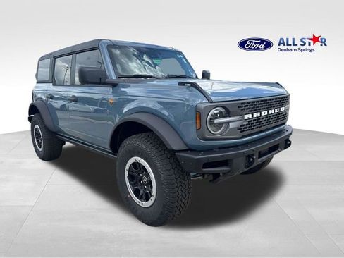 New 2025 Ford Bronco Badlands w/ Sasquatch Package AWD/4WD image 1