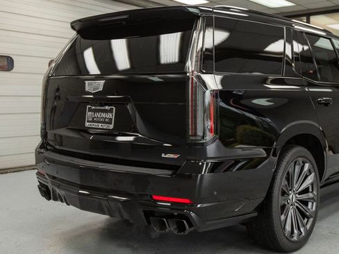 Used 2025 Cadillac Escalade V image 55