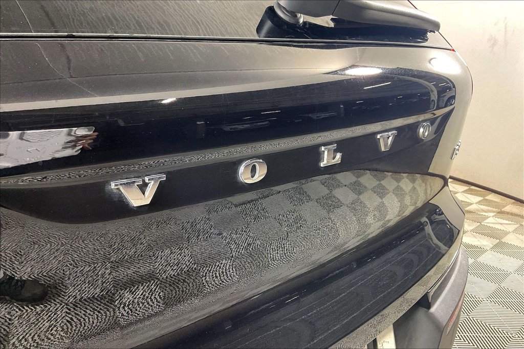 Used 2025 Volvo XC40 B5 Core w/ Protection Package Premier AWD/4WD image 7