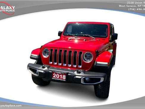Used 2018 Jeep Wrangler Unlimited Sahara AWD/4WD image 2