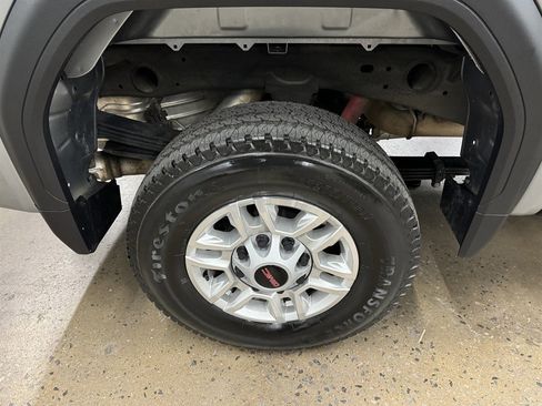 Used 2024 GMC Sierra 2500 Pro AWD/4WD image 17