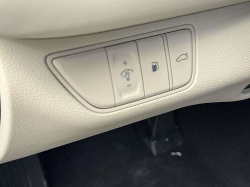 Certified 2026 Genesis G70 2.5T image 18