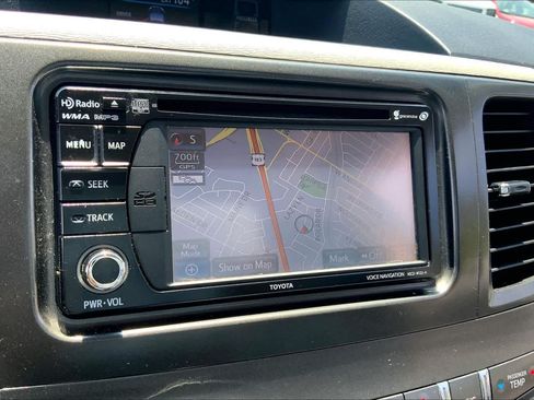 Used 2014 Toyota Sienna XLE FWD image 32