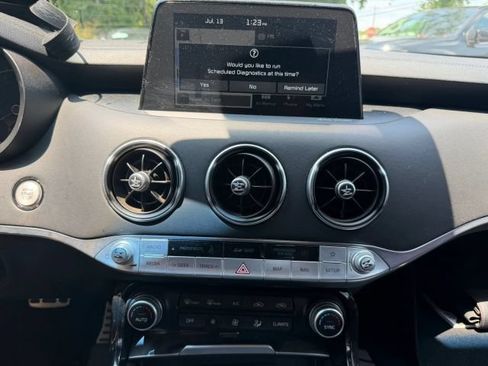 Used 2018 Kia Stinger GT2 AWD/4WD image 21