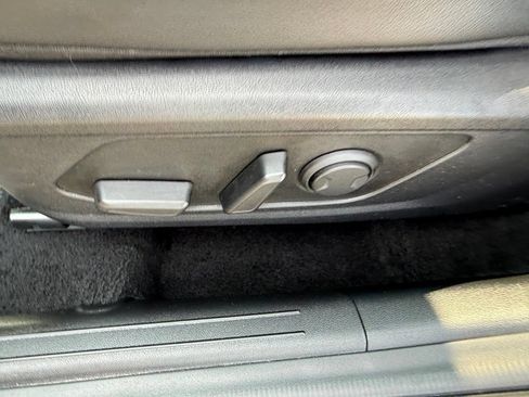 Used 2024 Hyundai Elantra Limited FWD image 23