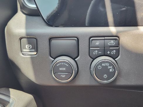 Used 2025 Chevrolet Silverado 1500 LT w/ Texas Edition Plus RWD image 25