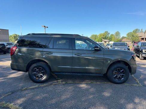 Used 2025 Ford Expedition Tremor AWD/4WD image 4