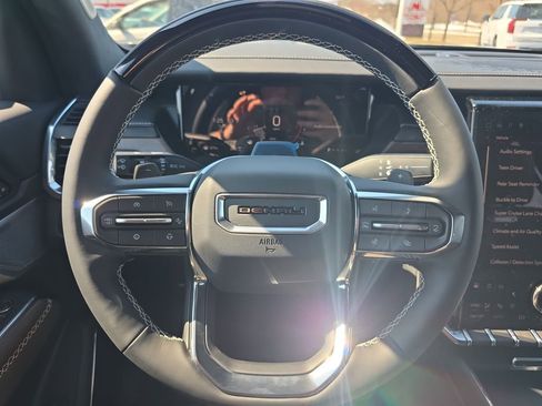 New 2026 GMC Acadia Denali Ultimate w/ LPO, Floor Liner Package AWD/4WD image 14