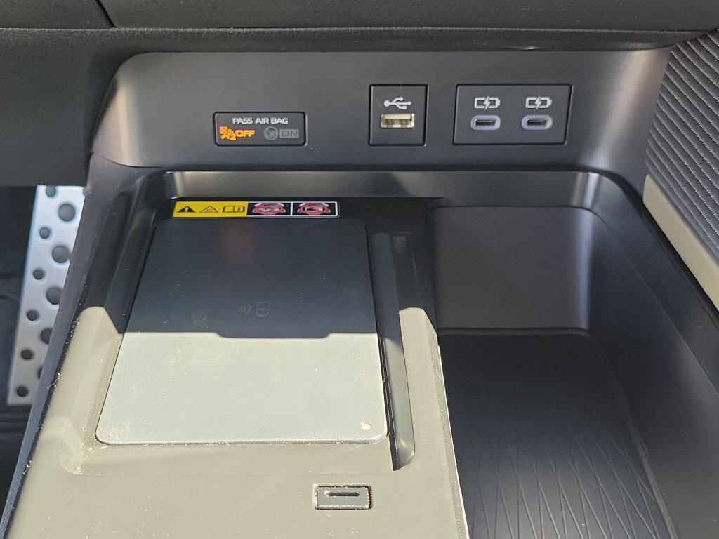 New 2026 Toyota Camry SE w/ Multimedia Upgrade Package FWD image 28
