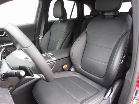 New 2025 Mercedes-Benz GLC 300 4MATIC image 11