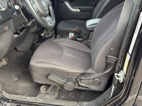 Used 2014 Jeep Wrangler Unlimited Sahara w/ Max Tow Package image 13