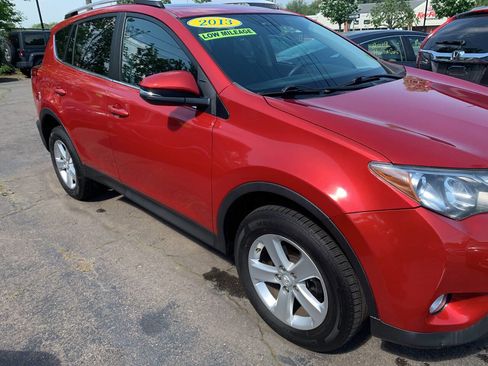 Used 2013 Toyota RAV4 XLE AWD/4WD image 2