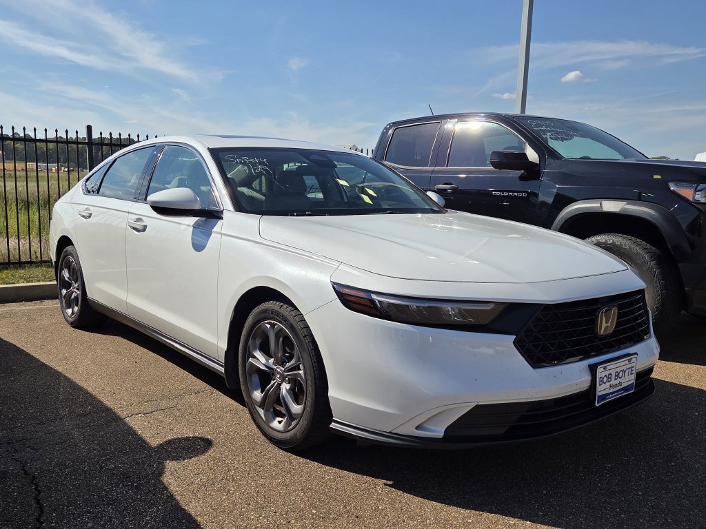 Certified 2024 Honda Accord EX image 7