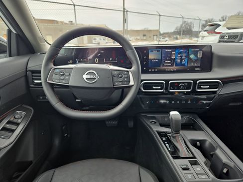 New 2026 Nissan Sentra SR w/ SR Premium Package FWD image 13