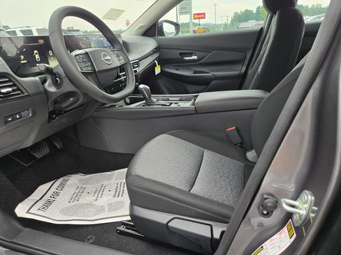 New 2026 Nissan Sentra SV w/ SV Convenience Package FWD image 4