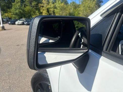 Used 2024 Chevrolet Silverado 1500 Custom image 17