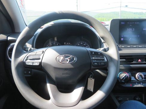 Used 2022 Hyundai Kona SE image 22