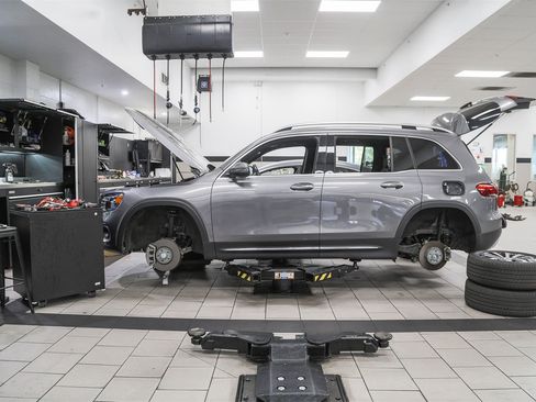 Used 2022 Toyota Corolla SE image 33