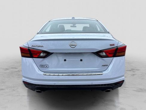 Certified 2023 Nissan Altima 2.5 SR w/ SR Premium Package image 4