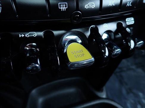 Used 2024 MINI Cooper SE FWD image 22