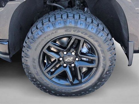 Used 2020 Chevrolet Silverado 1500 LT Trail Boss AWD/4WD image 29
