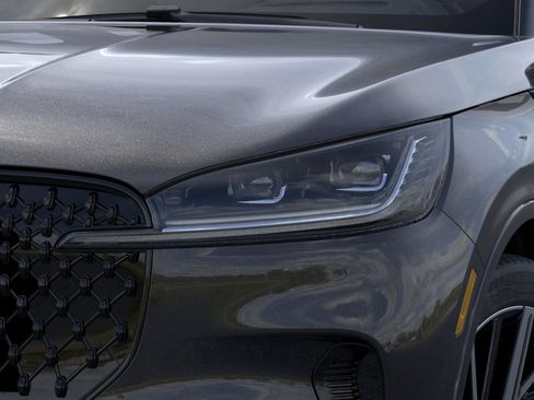 New 2026 Lincoln Aviator Black Label w/ Jet Appearance Package AWD/4WD image 18